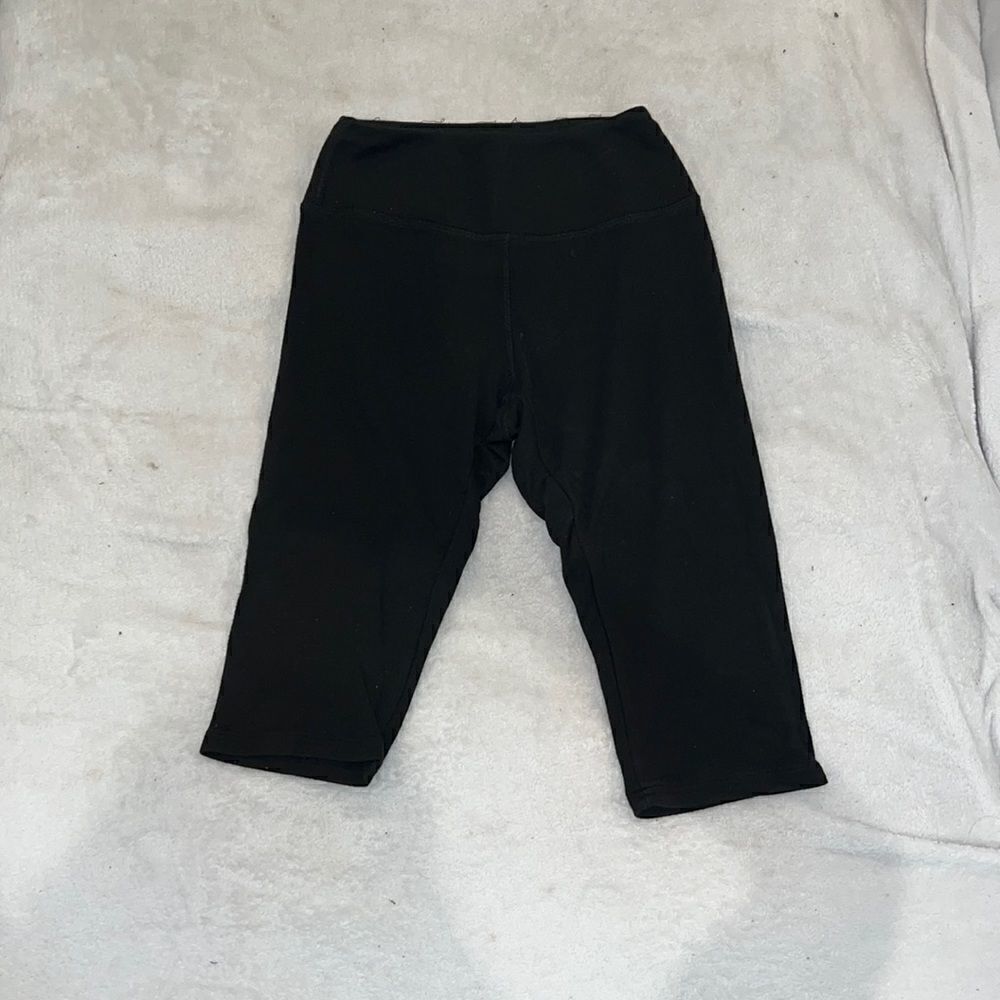 Brandy Melville black one size at knee cropped leggings